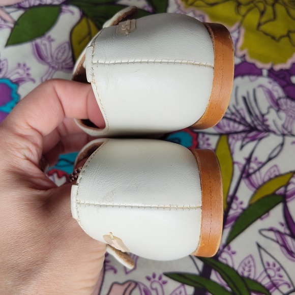 Pili Carrera Leather Mary Jane Dress Shoes - Picture 6 of 12